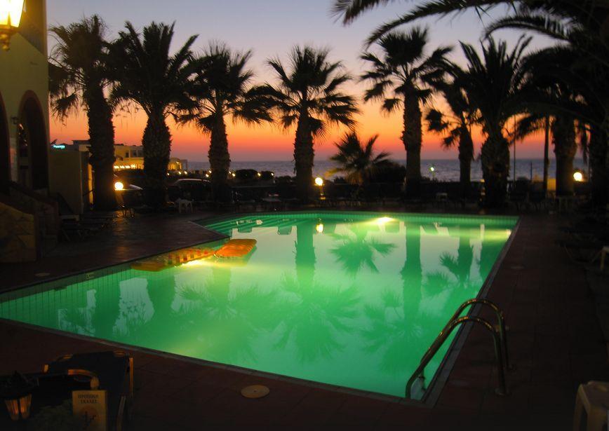 Palm Bay Hotel Sissi  Bagian luar foto