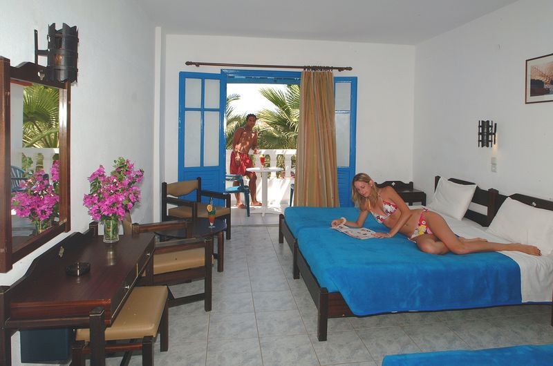 Palm Bay Hotel Sissi  Bagian luar foto